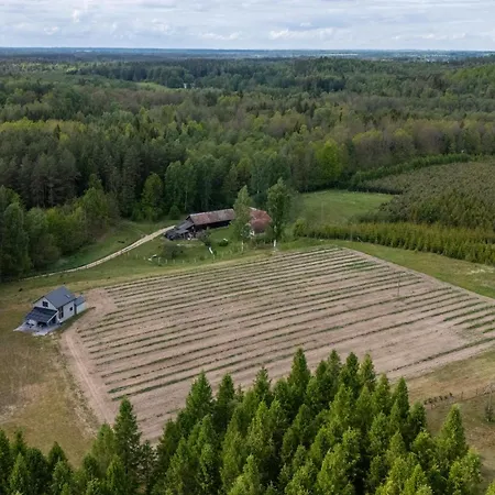 Okno Na Winnice Feriehus Banie Mazurskie